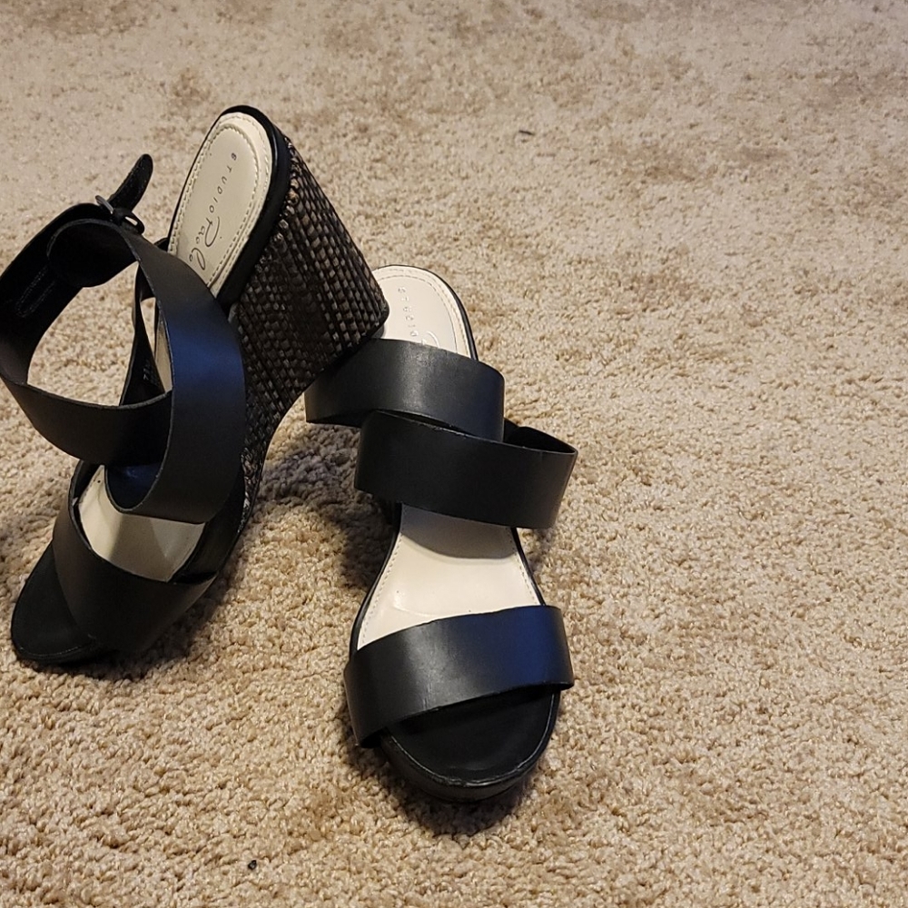 Shoes - Picture 2 of 16